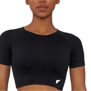 New sports top seamless black,yoga too , gym clothes , workout clothes,black top